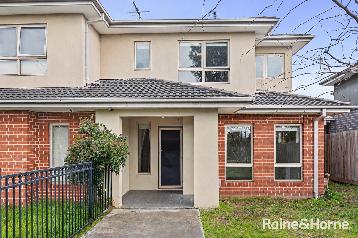 2/91 Rokewood Crescent — photo 2 of 11