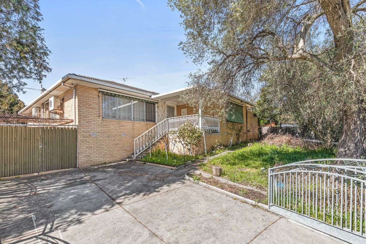 47 Inverloch Crescent — photo from Raine & Horne Roxburgh Park