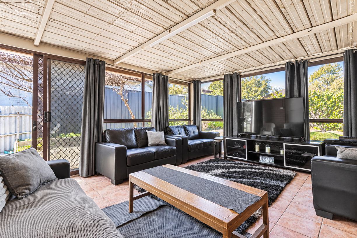 47 Inverloch Crescent — photo 9 of 11