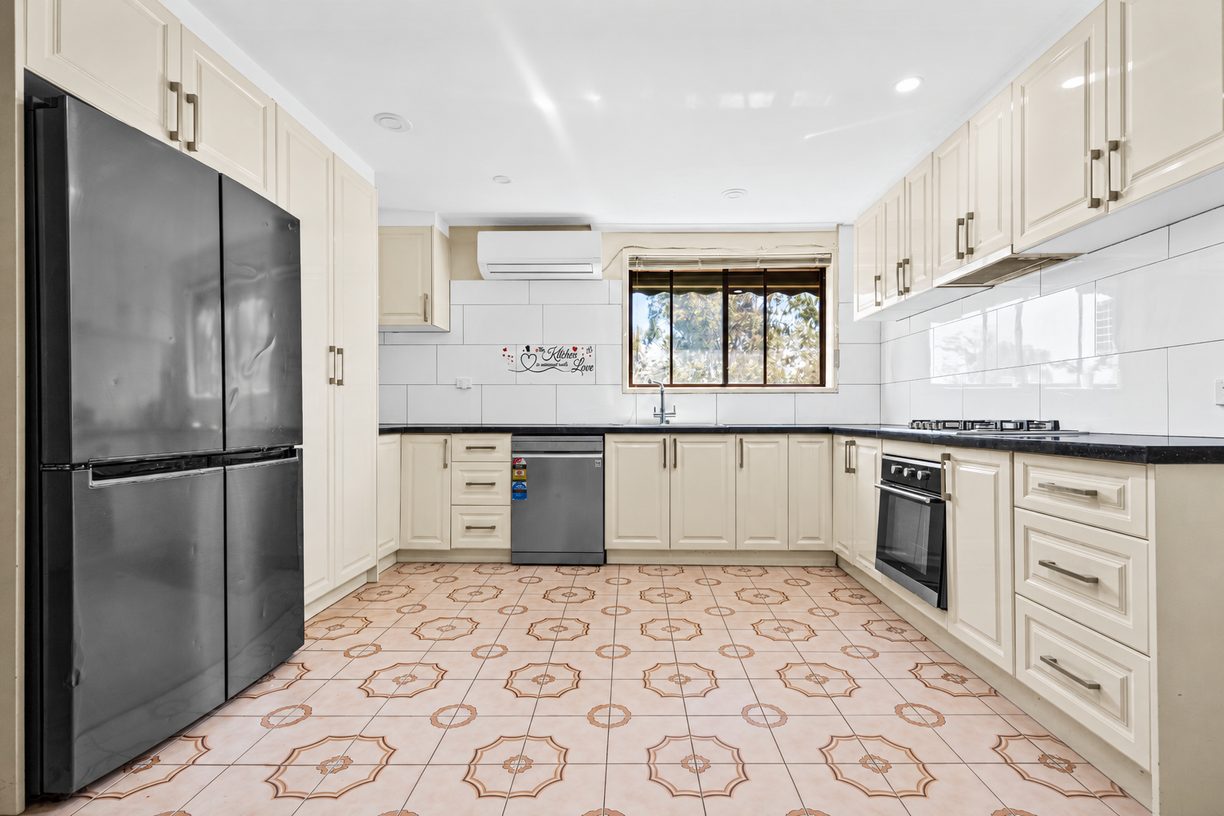 47 Inverloch Crescent — photo 4 of 11