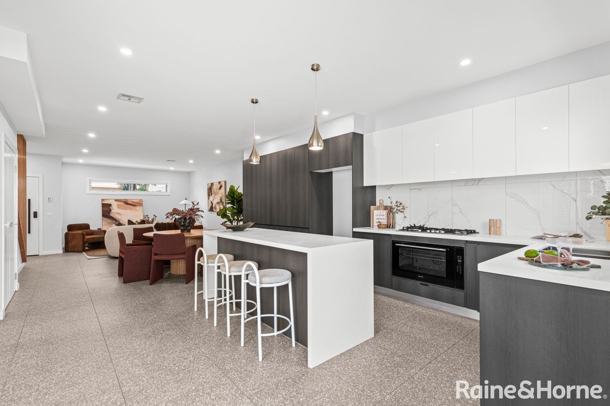 2/52 Warwick Road — photo 5 of 14