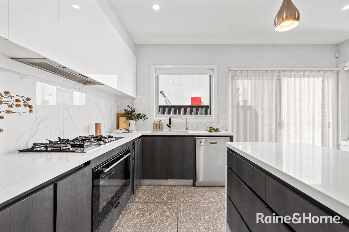 2/52 Warwick Road — photo 7 of 14