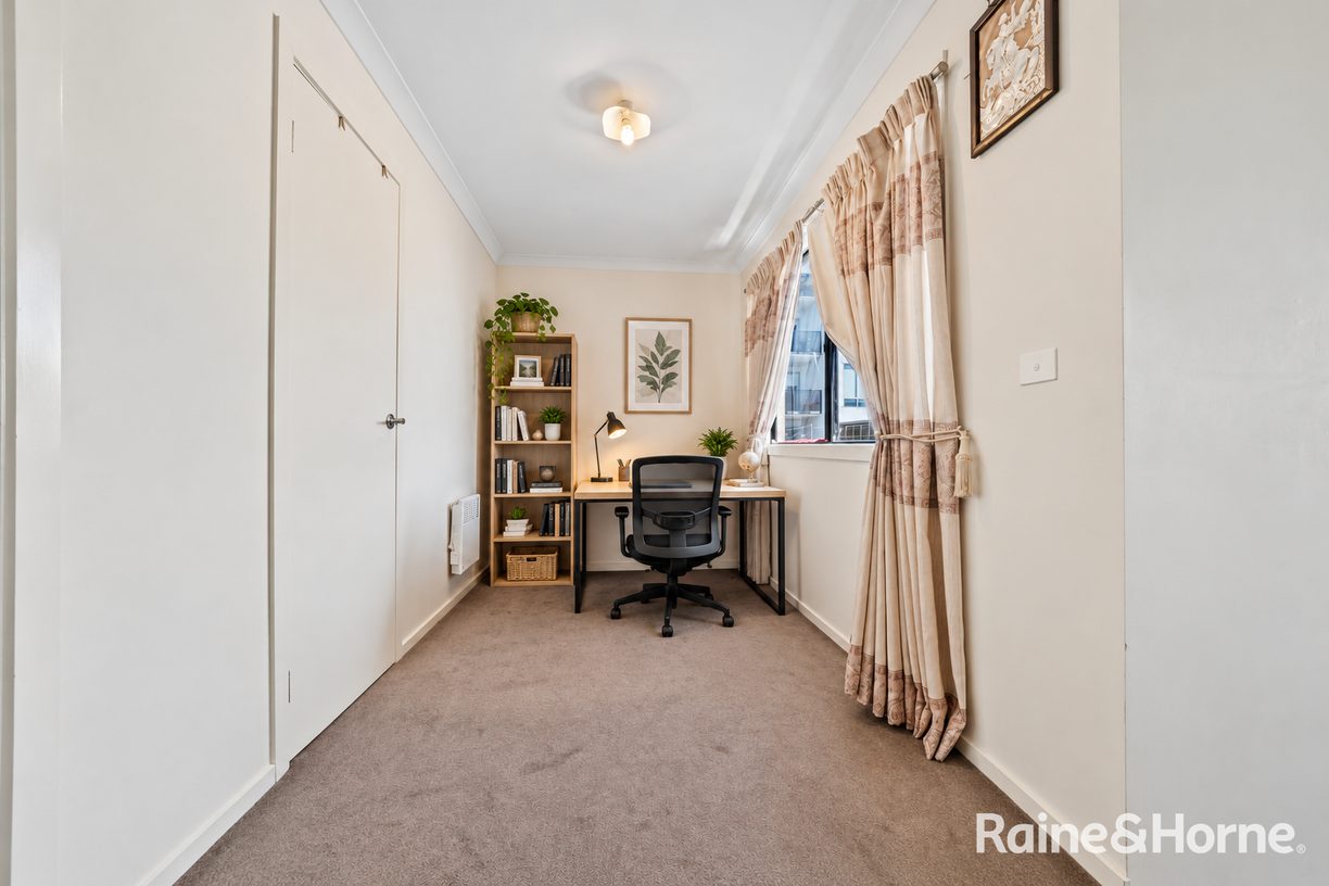 71 Sahi Crescent — photo 8 of 15