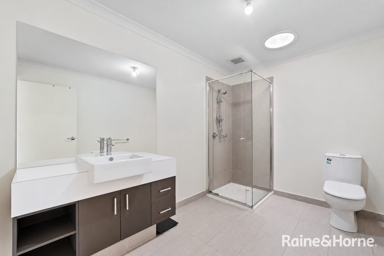71 Sahi Crescent — photo 10 of 15