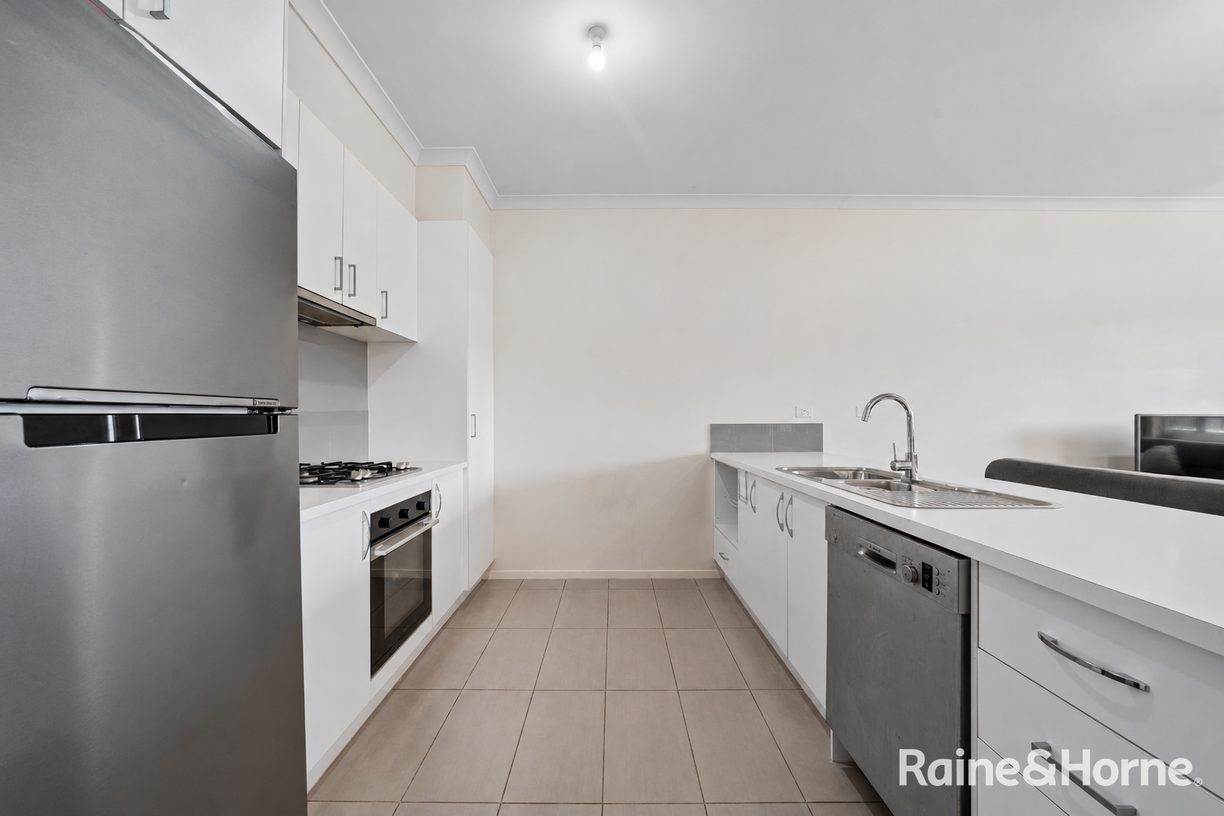 71 Sahi Crescent — photo 6 of 15