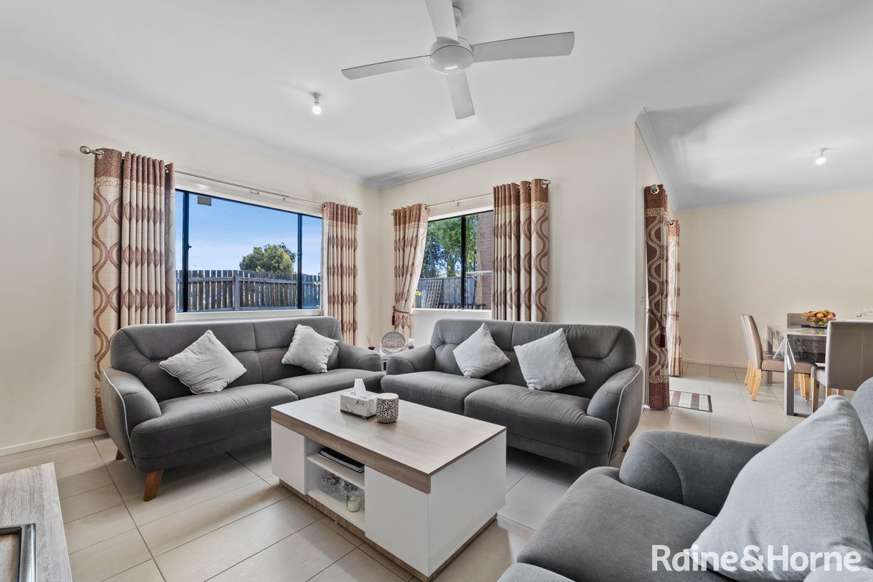 71 Sahi Crescent — photo 4 of 15