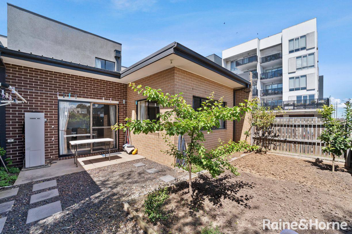 71 Sahi Crescent — photo 15 of 15