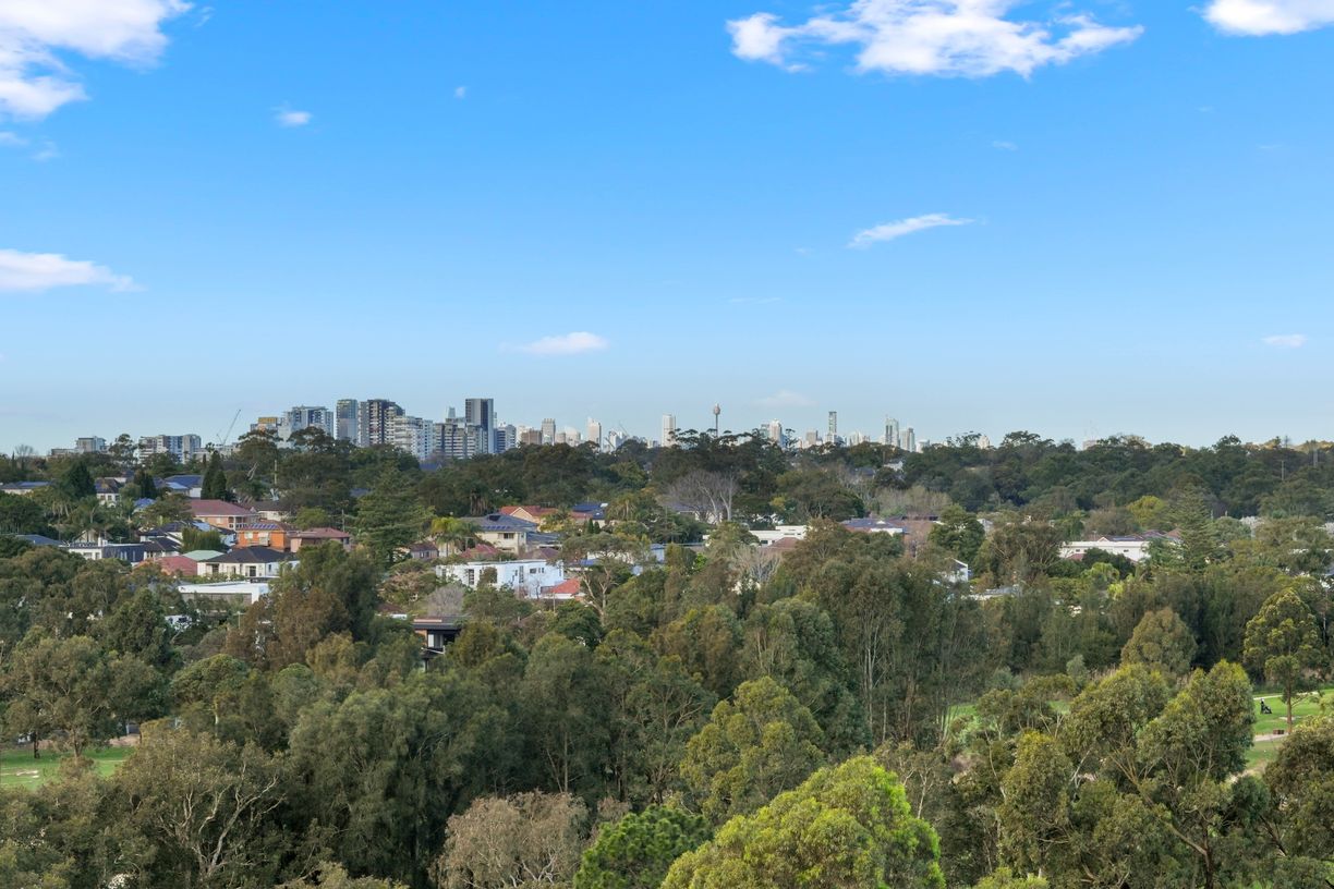 B705/86 Centenary Drive — photo 15 of 16