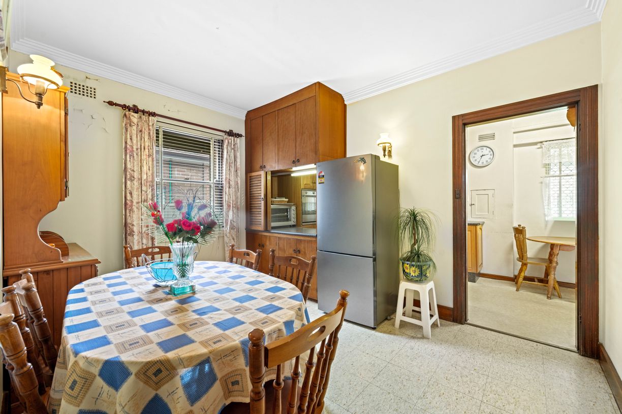1 Brewer Street — photo 9 of 14