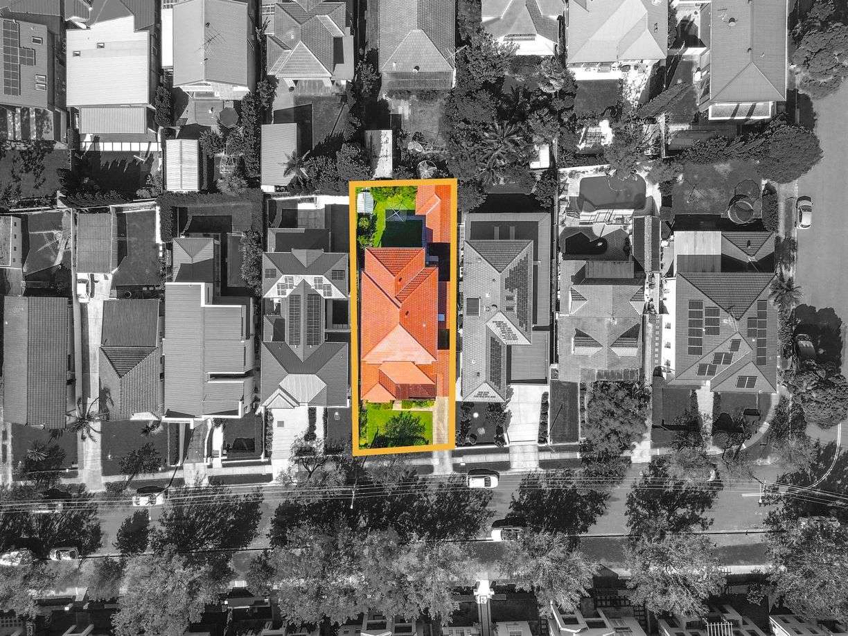 12 Bishop Street — photo 3 of 10