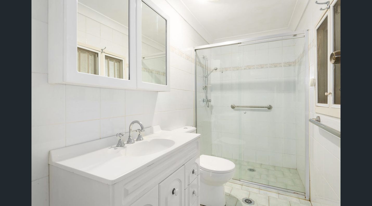 122 Ernest Street — photo 8 of 11