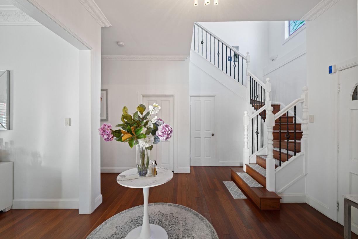 5 Gladstone Street — photo 14 of 24