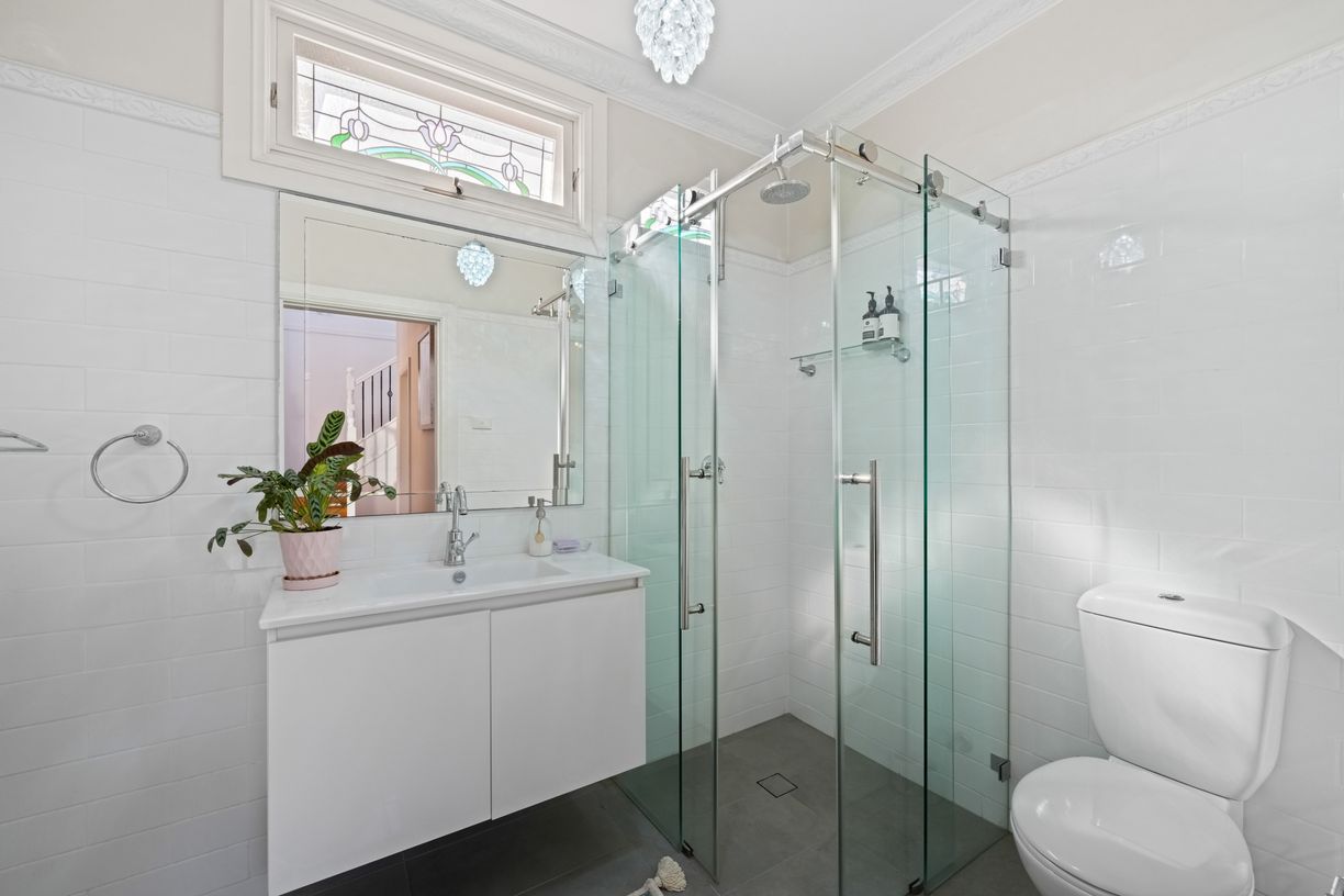 5 Gladstone Street — photo 7 of 24