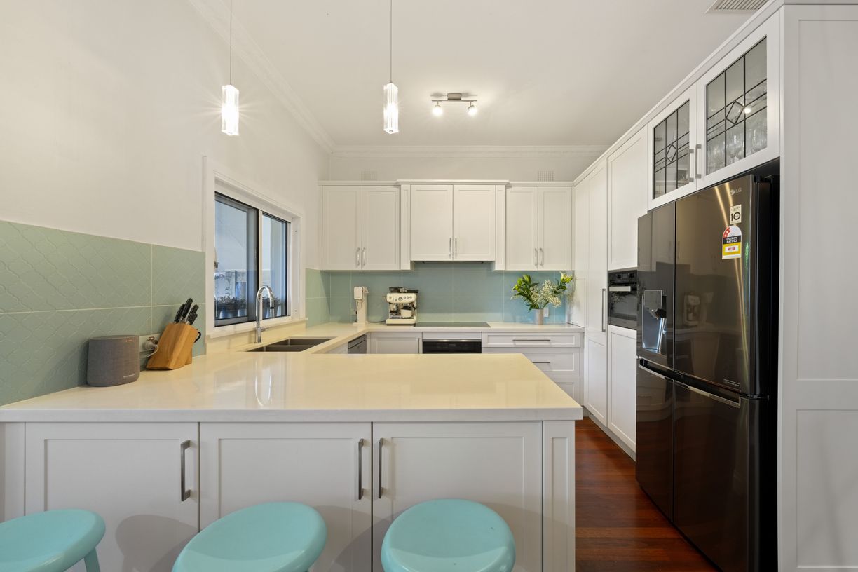 5 Gladstone Street — photo 9 of 24