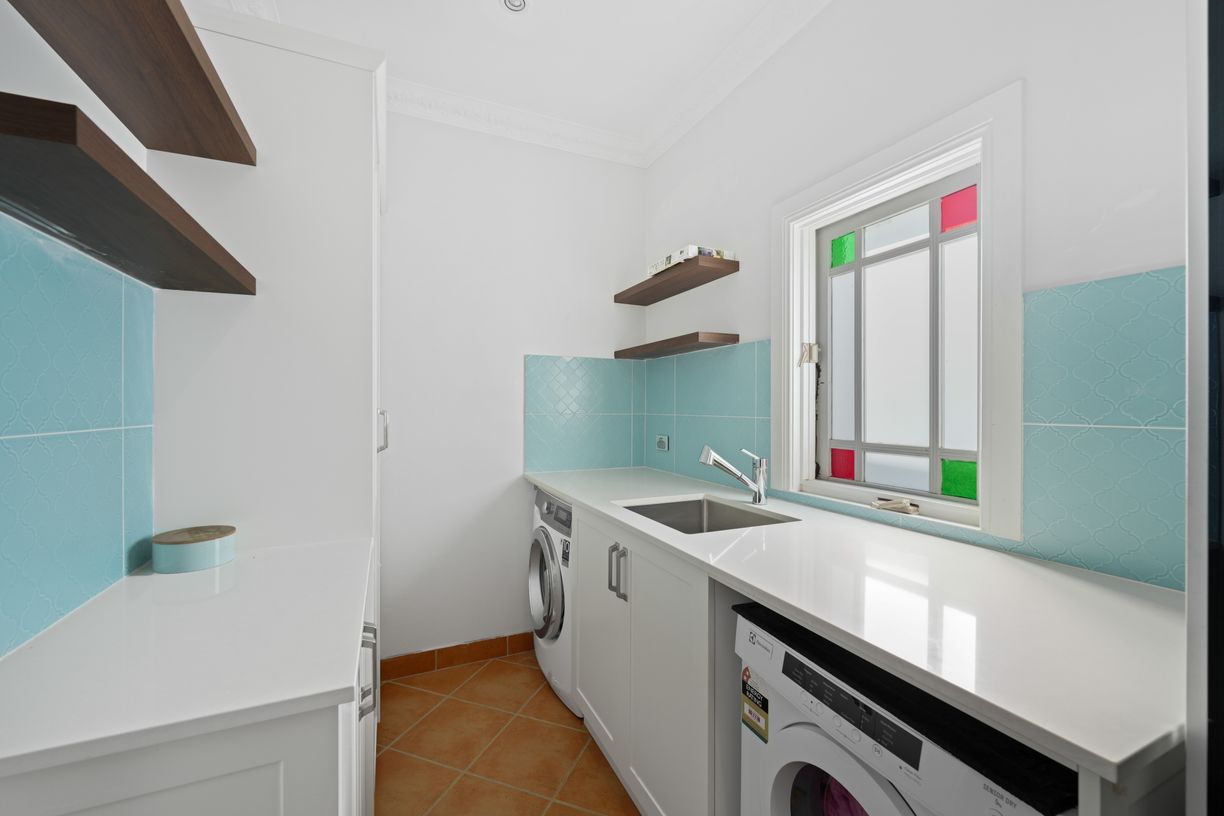 5 Gladstone Street — photo 11 of 24