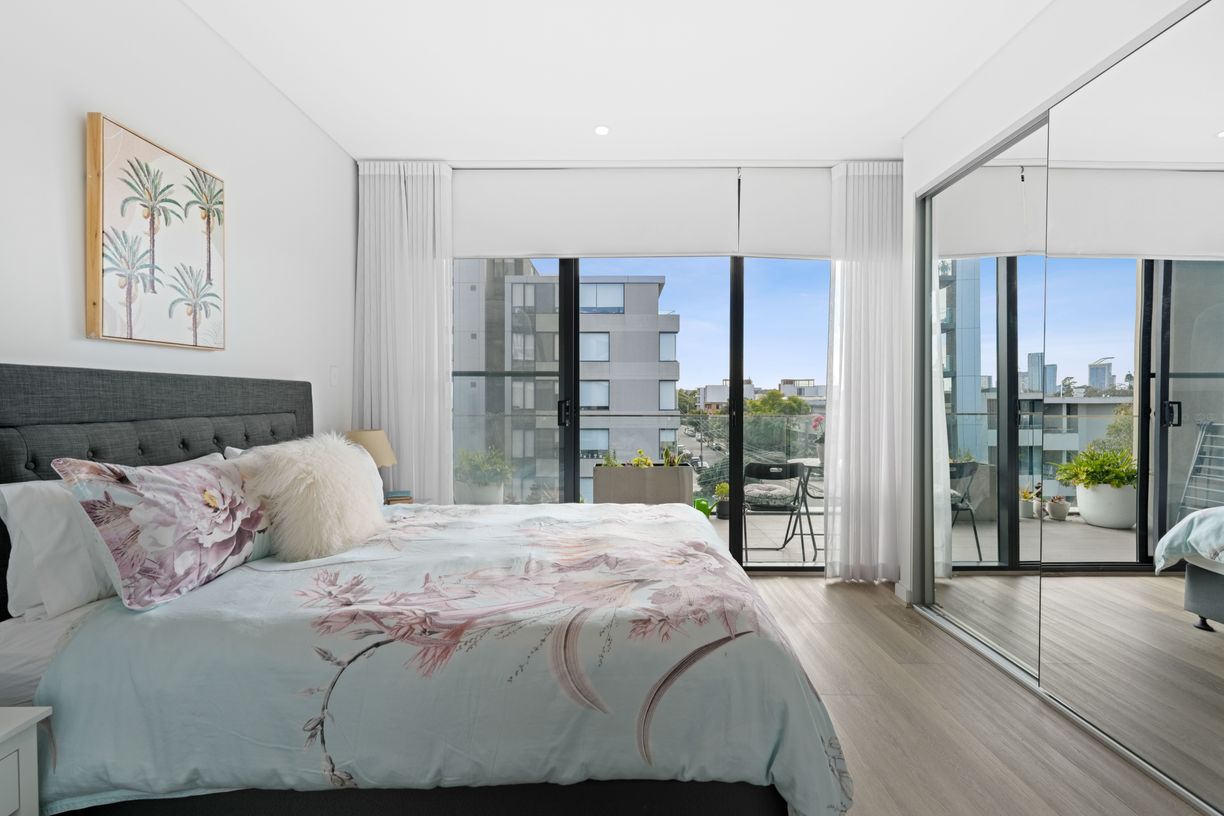 405/2 Northcote Street — photo 5 of 17
