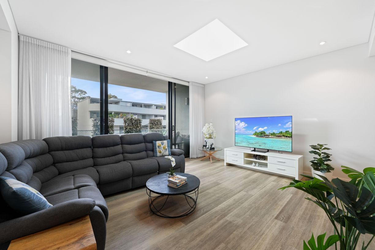 405/2 Northcote Street — photo 3 of 17