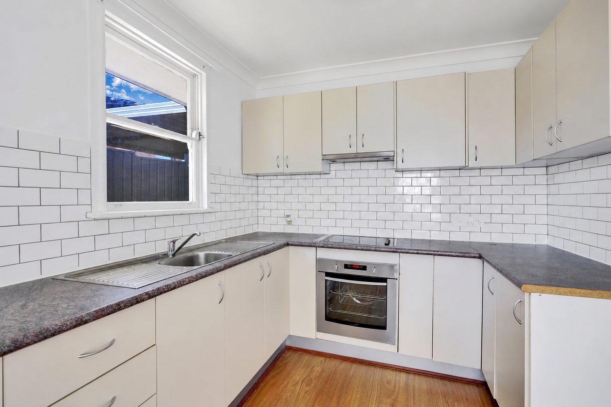 32 Wilkes Crescent — photo 4 of 8
