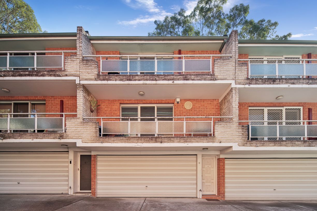 11/56 Sloane Street — photo from Raine & Horne Ashfield