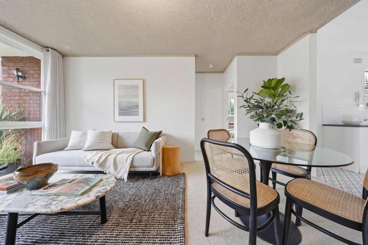 6/4 Hunter Street — photo from Raine & Horne Ashfield