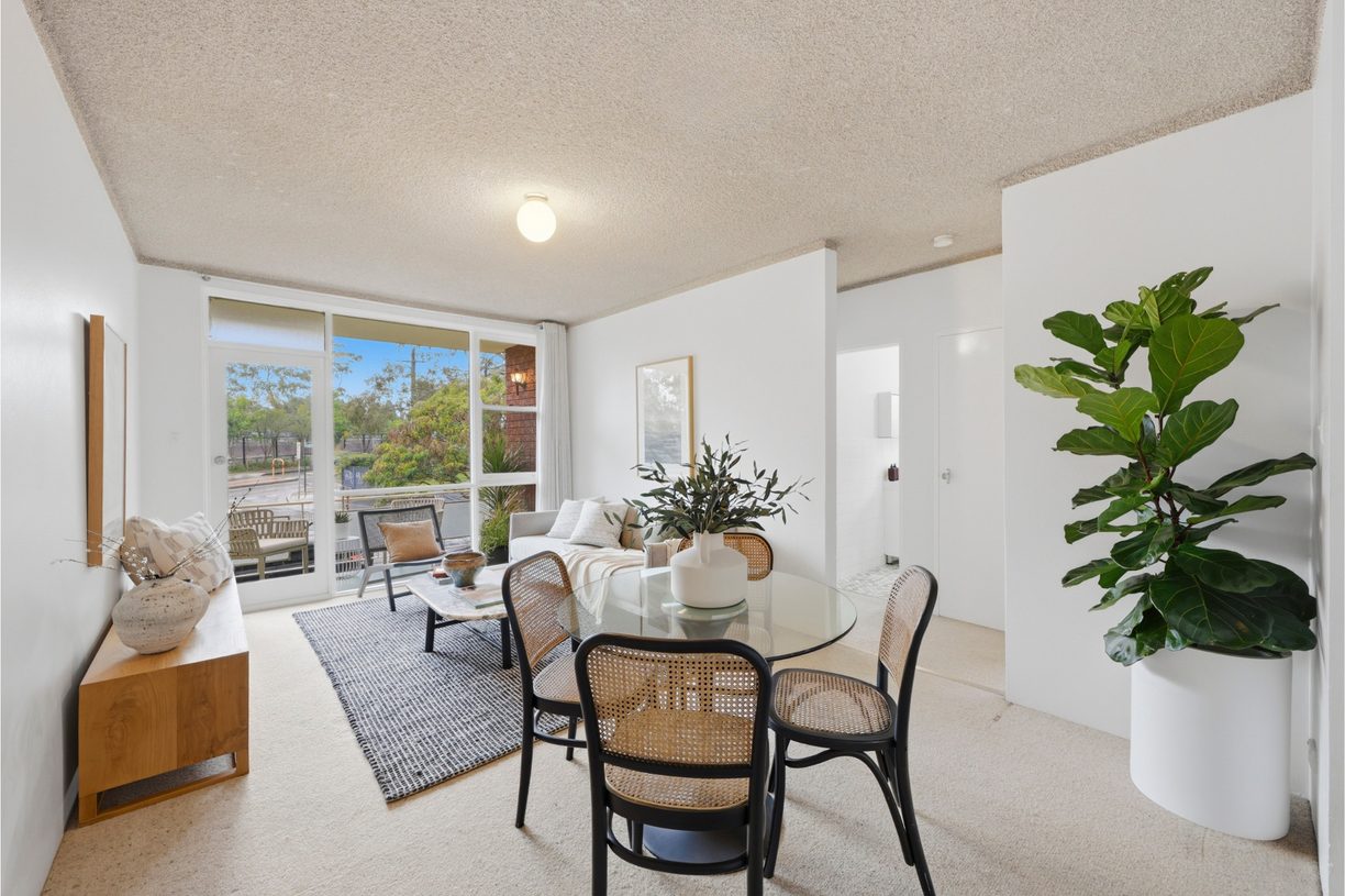 6/4 Hunter Street — photo 2 of 14