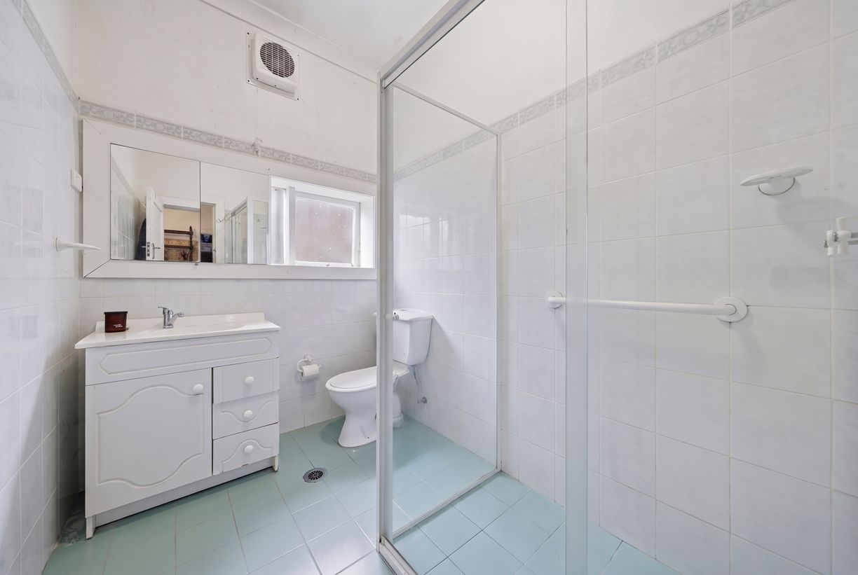 344 Lyons Road — photo 7 of 18