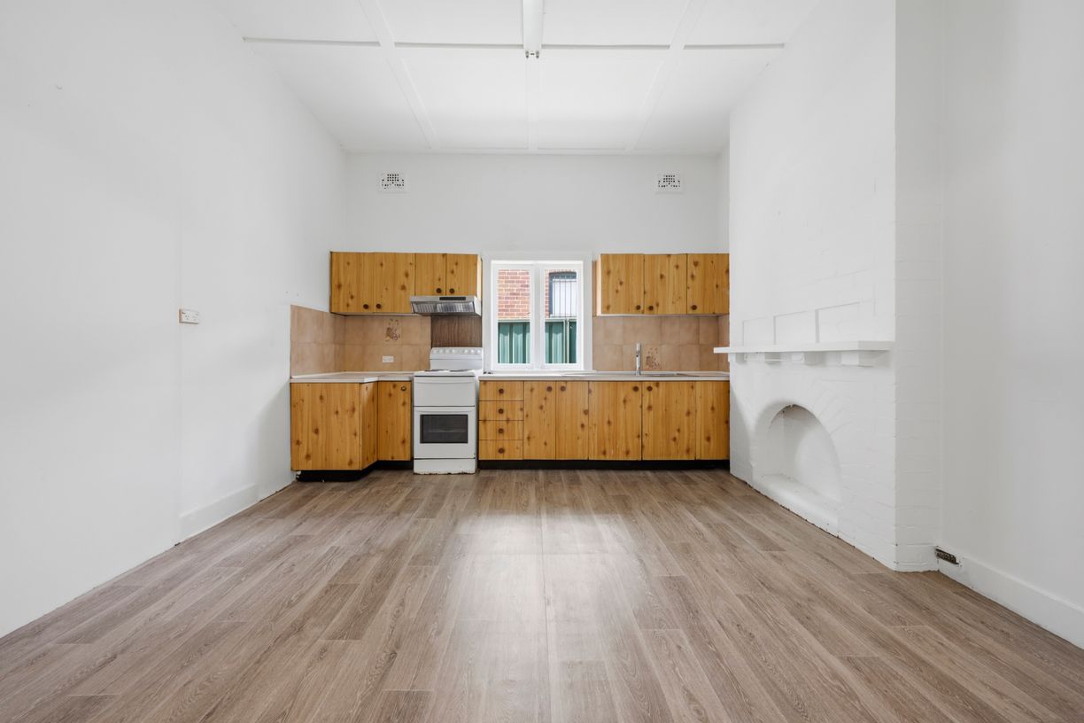 151 Elizabeth Street — photo 7 of 21