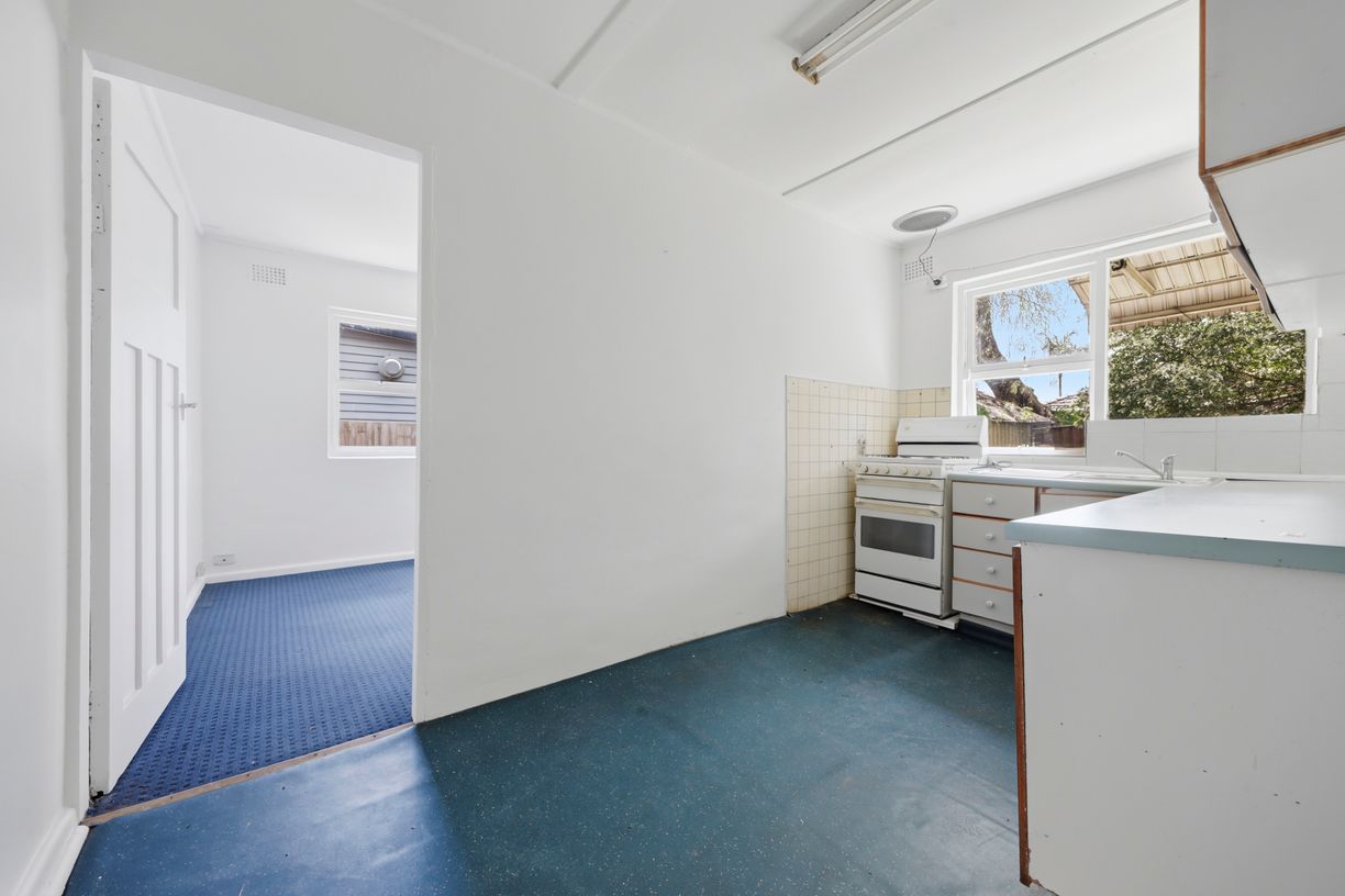 151 Elizabeth Street — photo 18 of 21
