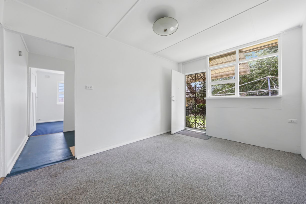 151 Elizabeth Street — photo 15 of 21