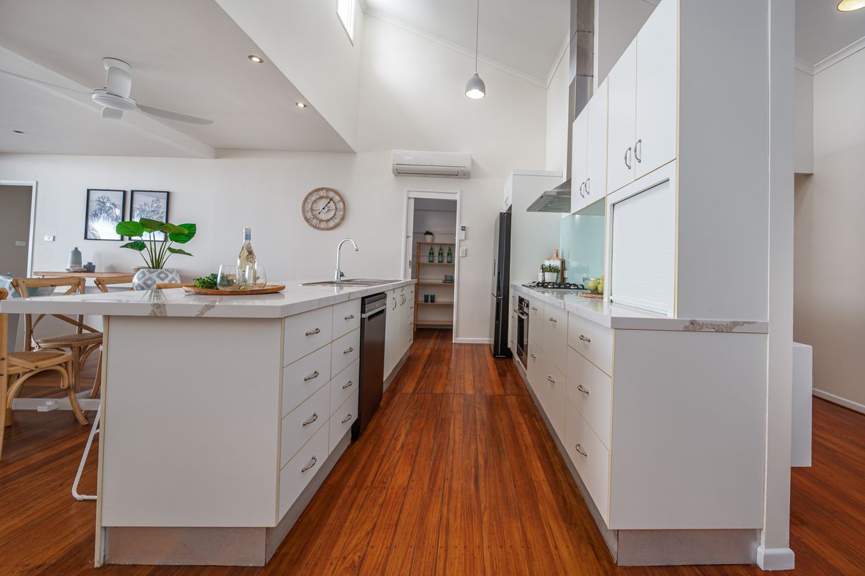 8 Hibiscus Lane — photo 5 of 30