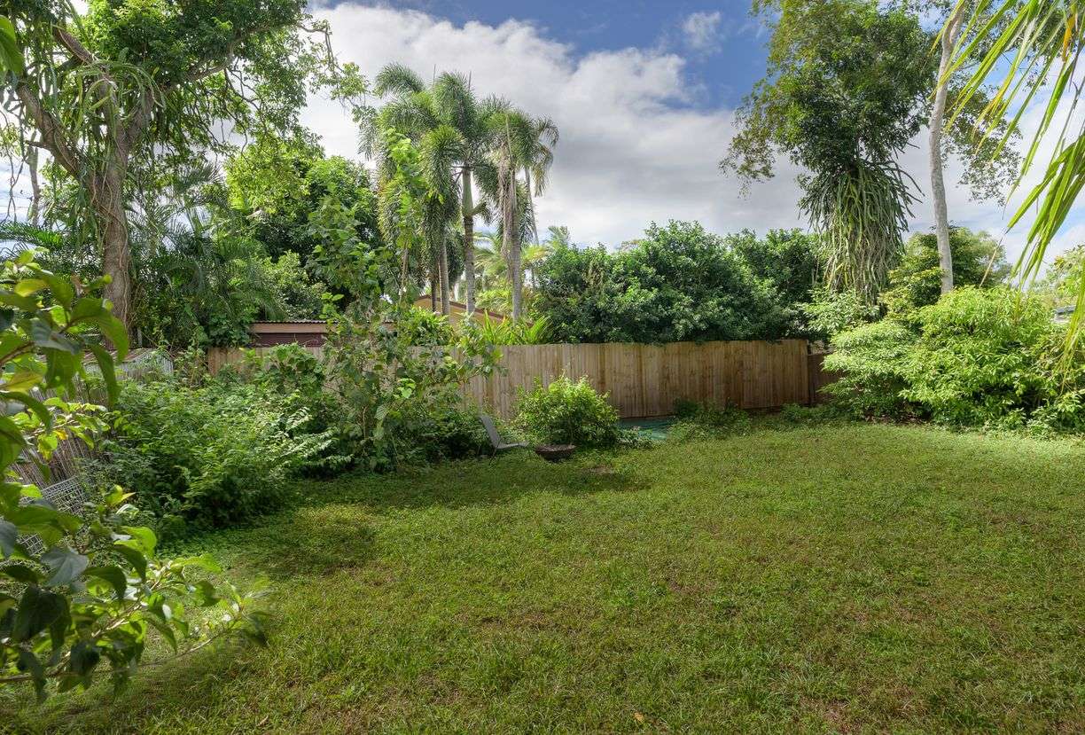 10 Acacia Street — photo 18 of 19