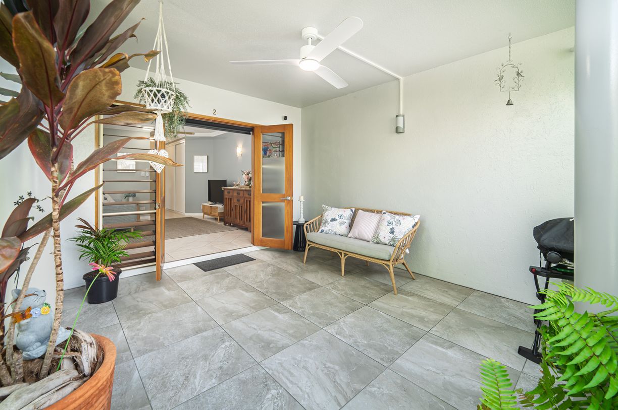 2/30 Oliva St — photo 2 of 21