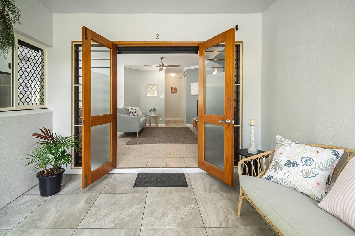 2/30 Oliva St — photo 3 of 21
