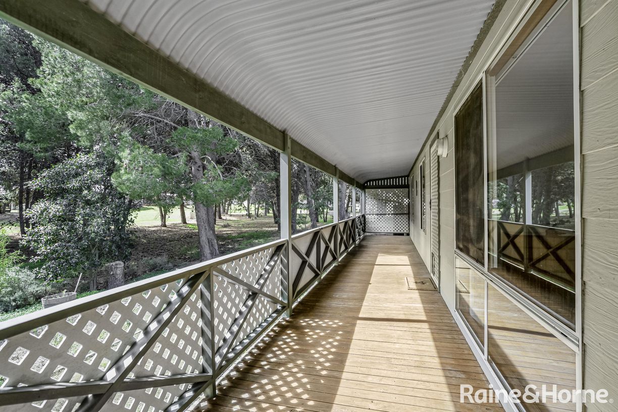 10/4 Madsen Street — photo 14 of 30