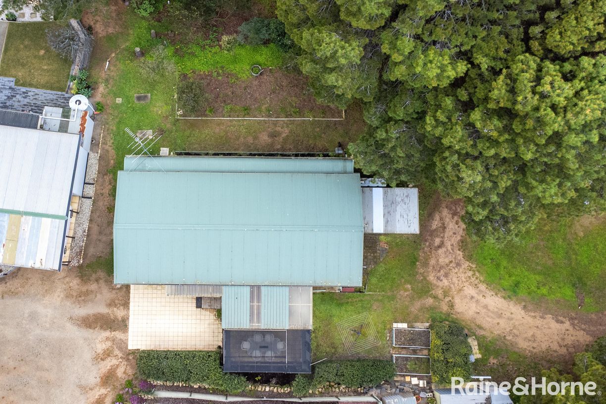 10/4 Madsen Street — photo 21 of 30