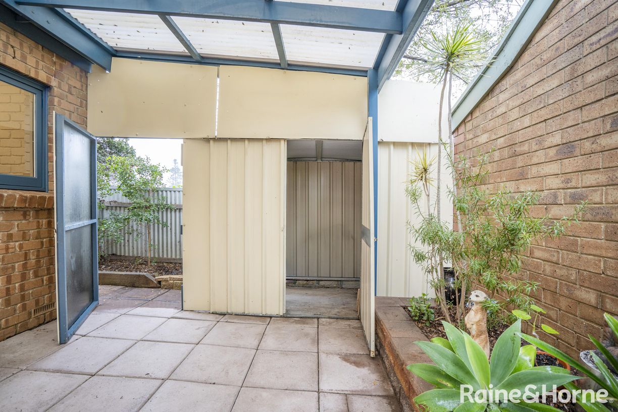 1/2 Loveday Street — photo 14 of 22