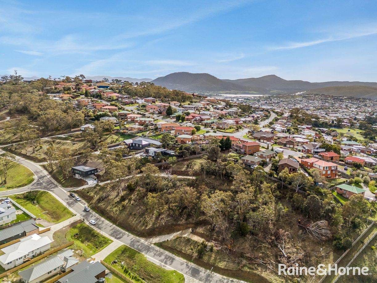 18 Kiewa Rise — photo 3 of 17