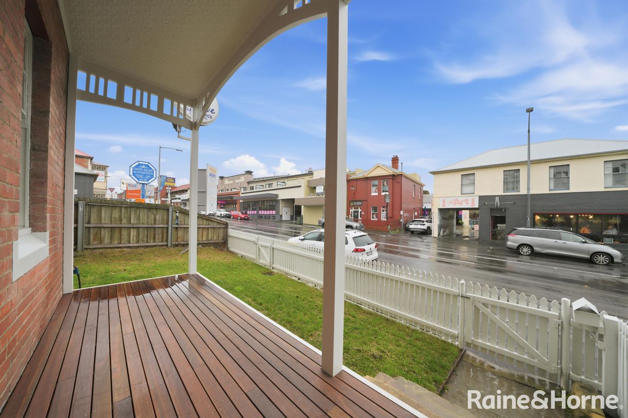 318 Elizabeth Street — photo 16 of 24