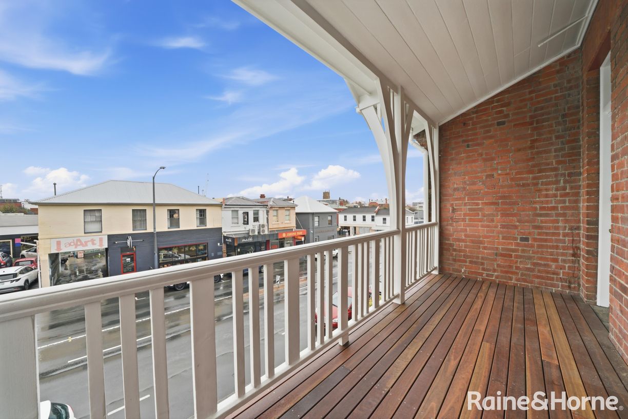 318 Elizabeth Street — photo 17 of 24
