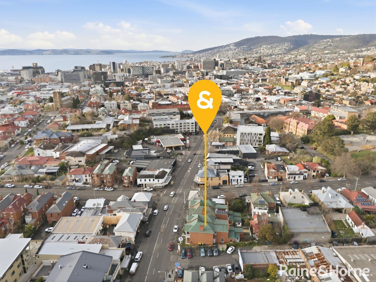 318 Elizabeth Street — photo 21 of 24