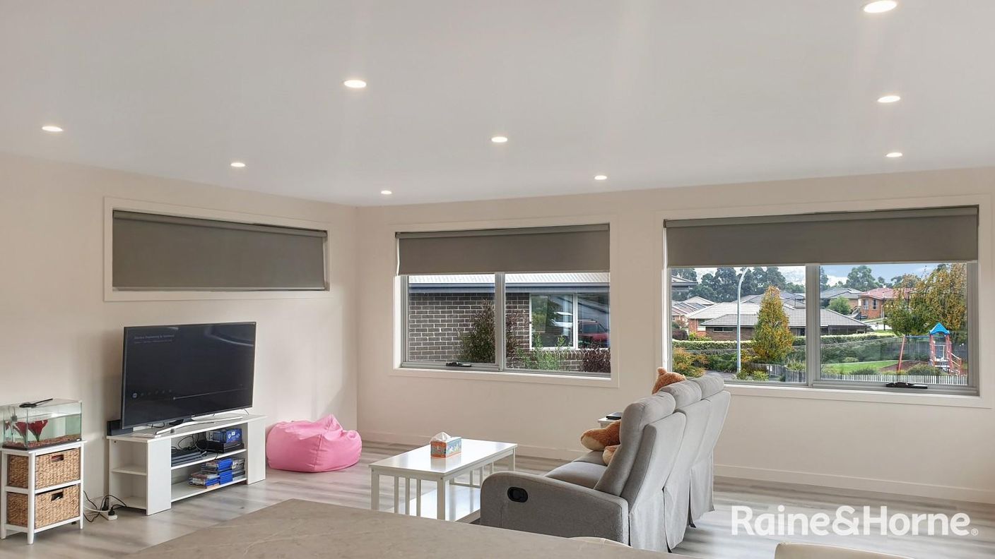 2/29 Thornbill Street — photo 5 of 17