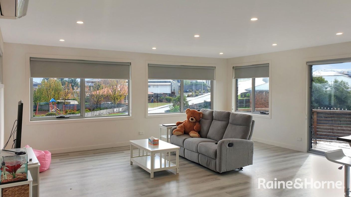 2/29 Thornbill Street — photo 4 of 17