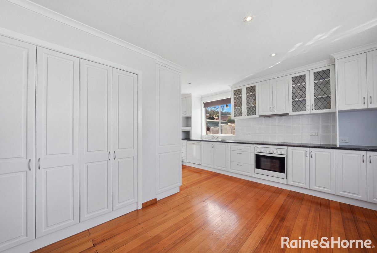 13 Landers Court — photo 4 of 16