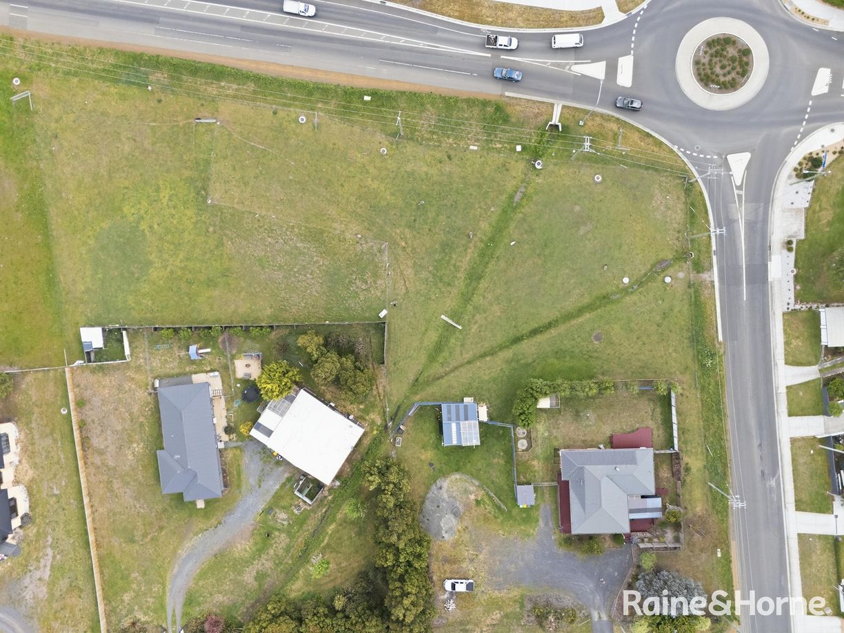 2 Dylan Street — photo 26 of 28