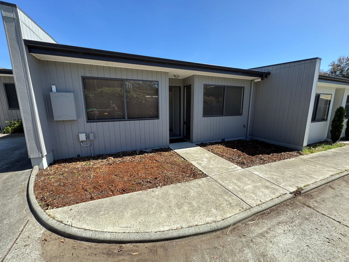 4/5 Northsun Place — photo from Raine & Horne Sorell