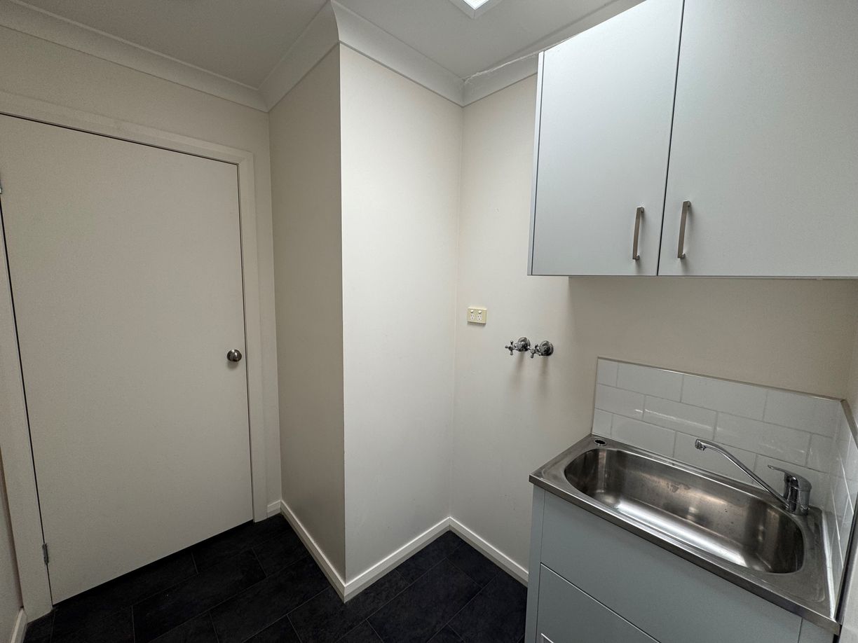 4/5 Northsun Place — photo 9 of 11