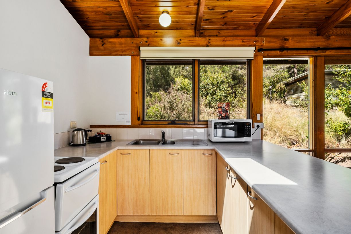 Cabin 9/6955 Arthur Highway — photo 14 of 28