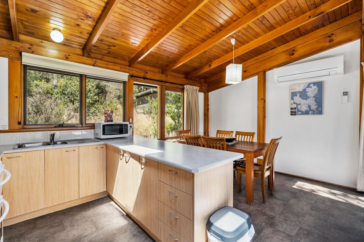 Cabin 9/6955 Arthur Highway — photo 13 of 28