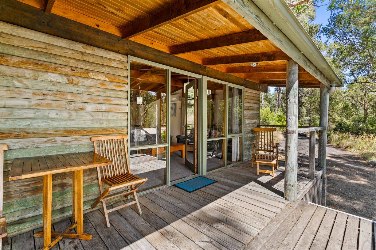 Cabin 9/6955 Arthur Highway — photo 10 of 28