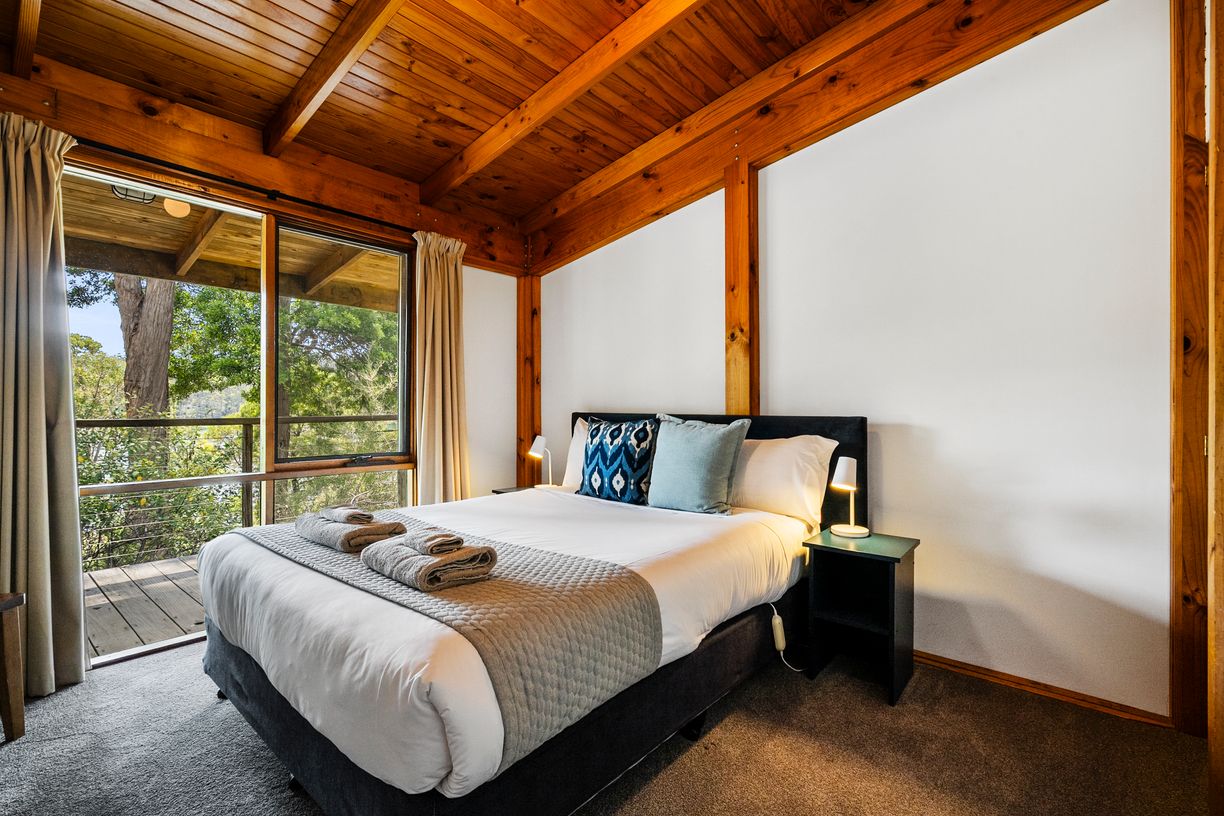 Cabin 9/6955 Arthur Highway — photo 18 of 28